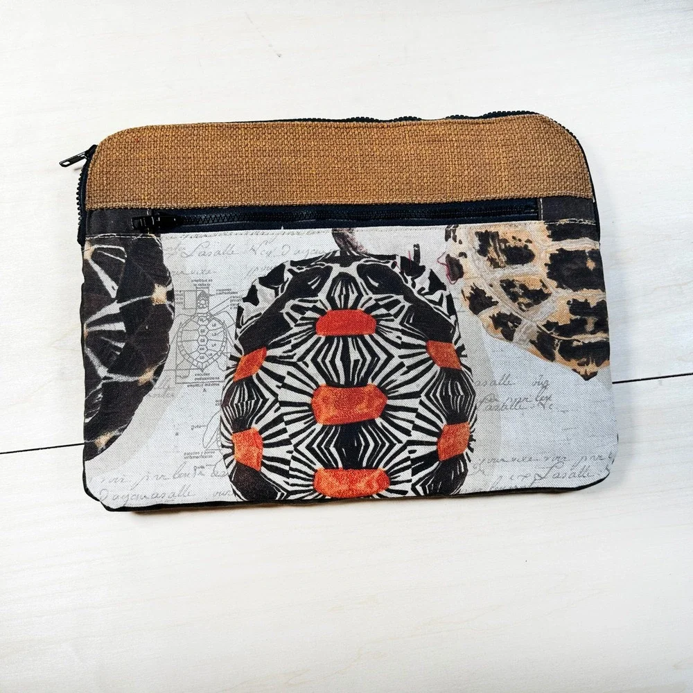 Sea Turtle Laptop Sleeve Case‎ Tapestry 13 inch Orange Brown NEW